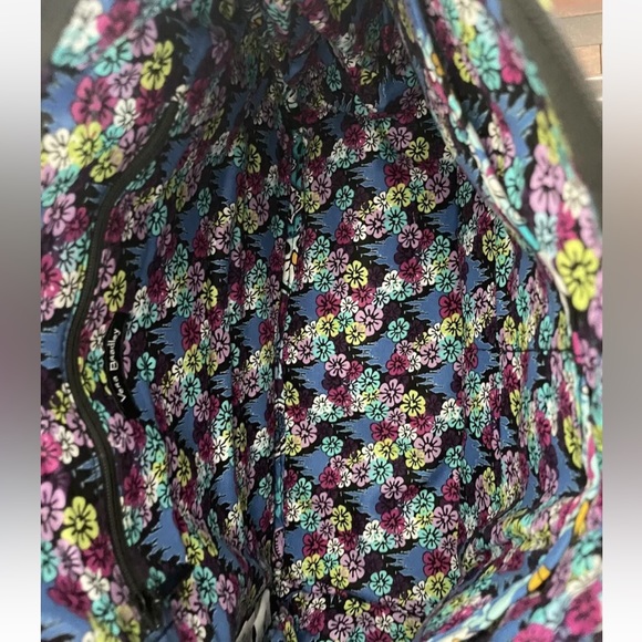 Vera Bradley DISNEY MICKEY on the go crossbody NEW - Picture 3 of 11